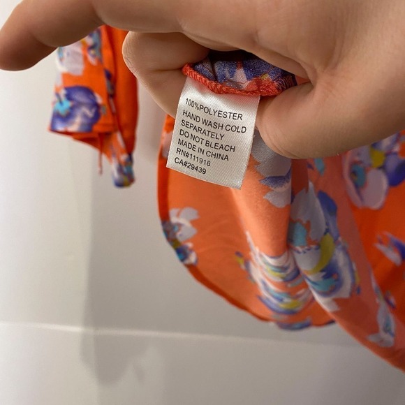 Yumi Kim Red Floral Long Sleeve Blouse Small - Picture 6 of 6